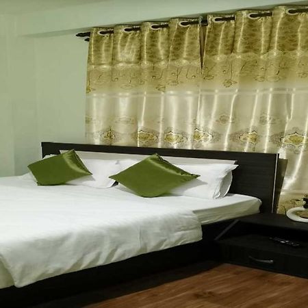 שילונג Rolyda Guest House מראה חיצוני תמונה