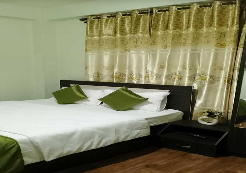 שילונג Rolyda Guest House מראה חיצוני תמונה