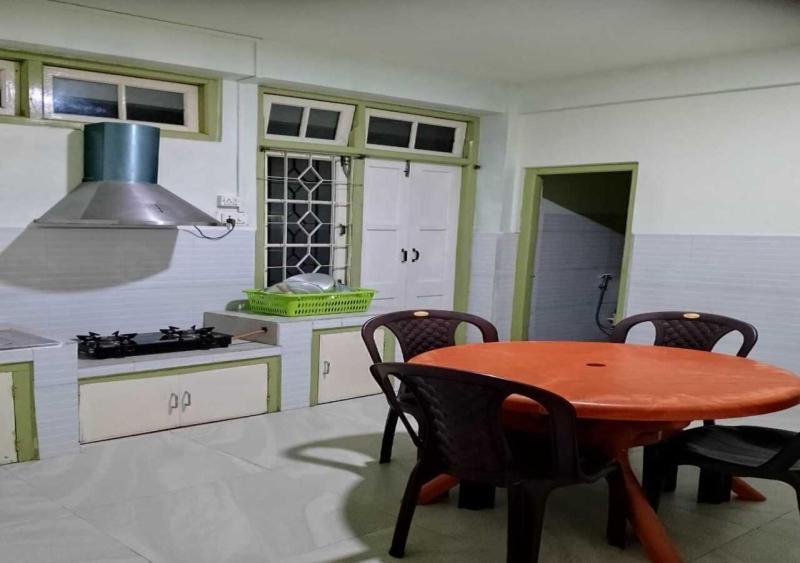 שילונג Rolyda Guest House מראה חיצוני תמונה