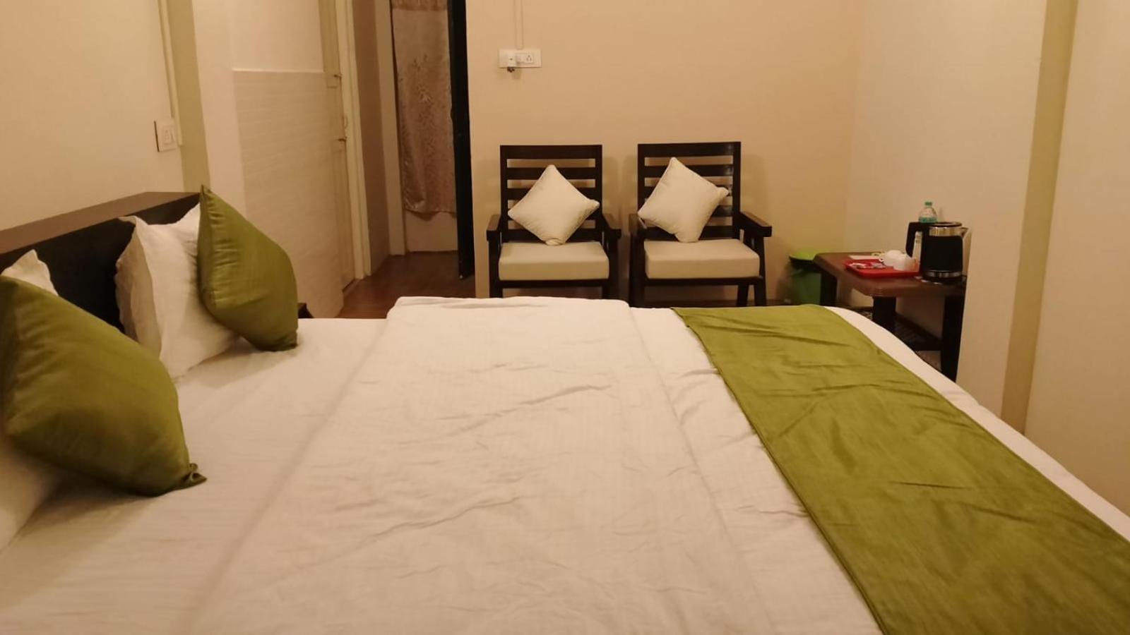 שילונג Rolyda Guest House מראה חיצוני תמונה