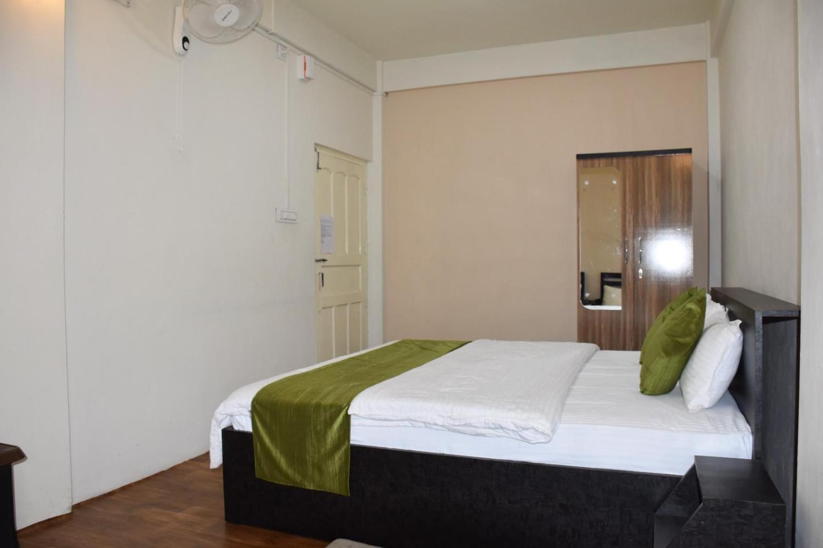 שילונג Rolyda Guest House מראה חיצוני תמונה